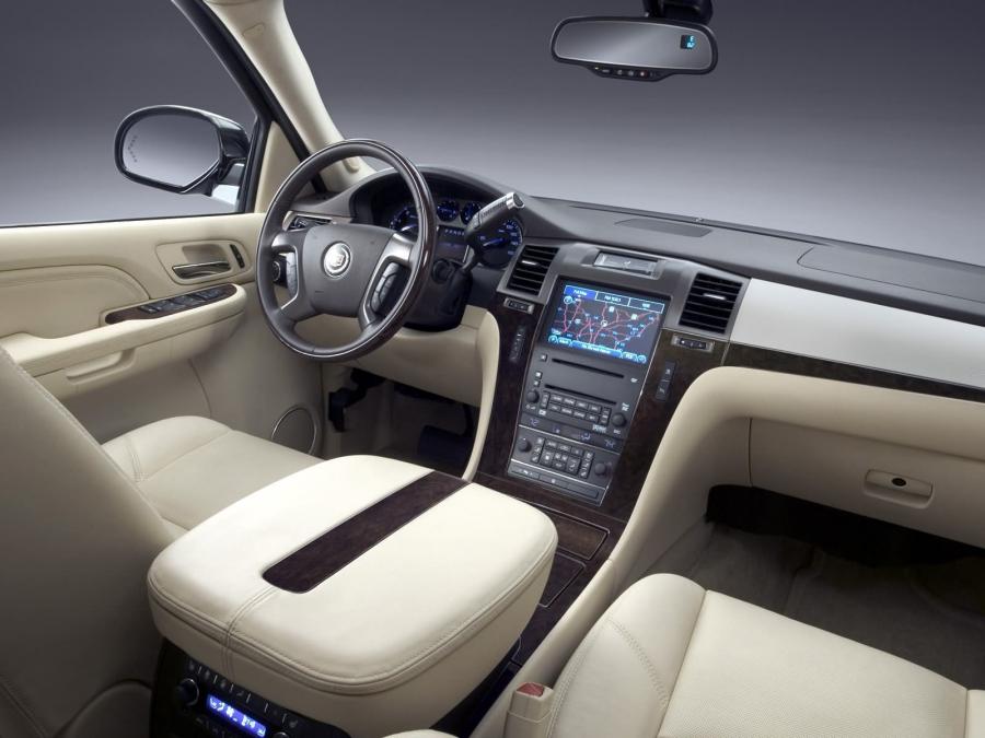  Cadillac Escalade 2007 года  (фото 83 из 106)